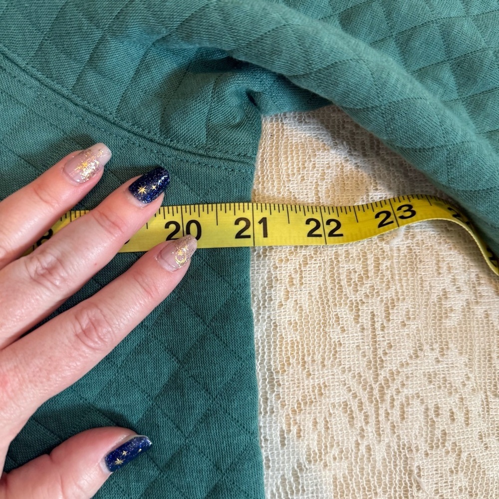 Van Winkle & Co quilted lounge set - Picture 5 of 13